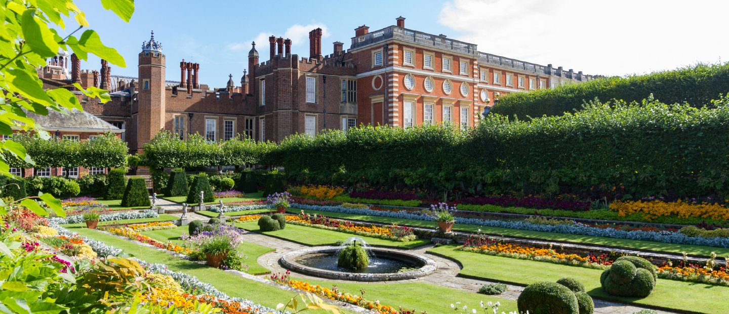 英国都铎王朝带花园的大庄园。
